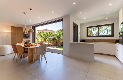 Le Grau-dʼAgde Villa | 2 Villas Beach Pools Large groups