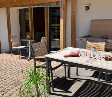 Adelboden Apartment | 2-Zimmer Ferienwohnung,Parterre,Sitzplatz,Garage