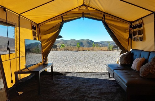 Mokelumne Hill RV Rental | 20 acre luxury glamping grounds