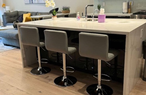 Bayview House | 20 Guest Oasis | Spacious SF Skyline Getaway!