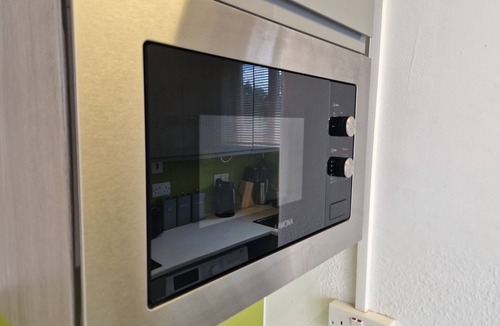 Exeter Apartment | 20 - Hideaway Studio Apartment