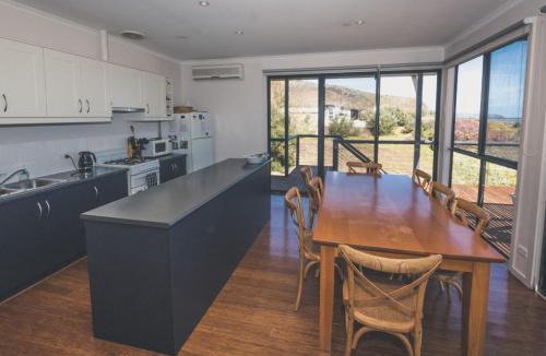Normanville House | 20 Lady Bay Road