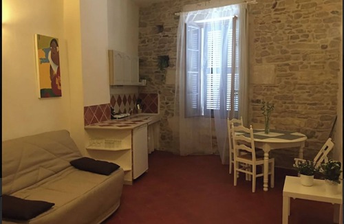 Quartier Administrations Apartment | 20 m'Arênes de Nîmes Large studio/mezzanine