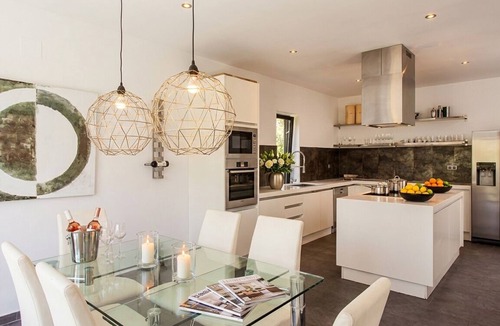 Sitges Town Center Villa | 20 min drive/Sitges Villa Mar del Este Calm, Design, Zen, Very well maintained.