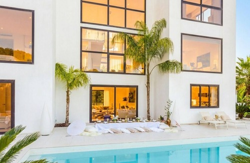 Sitges Town Center Villa | 20 min drive/Sitges Villa Mar del Este Calm, Design, Zen, Very well maintained.
