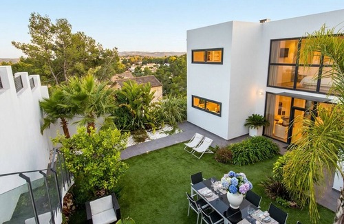 Sitges Town Center Villa | 20 min drive/Sitges Villa Mar del Este Calm, Design, Zen, Very well maintained.
