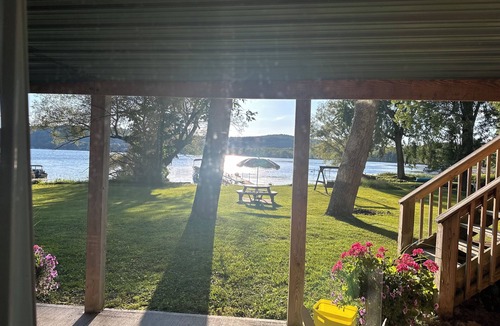 Richfield Springs Apartment | 20 min. To Cooperstown NY. nlake front rental one bedroom.extra sleeping space.