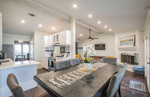 Summerfields House | 20 Min to Stockyards*Pool*Hot Tub*Kin Bed*Arcades
