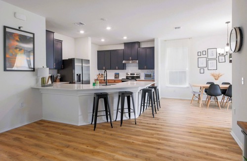 McNeil House | 20 Mins to COTA | Modern 3BR Retreat + EV Parking