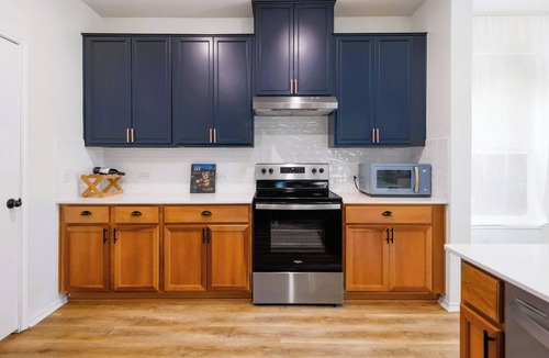 McNeil House | 20 Mins to COTA | Modern 3BR Retreat + EV Parking