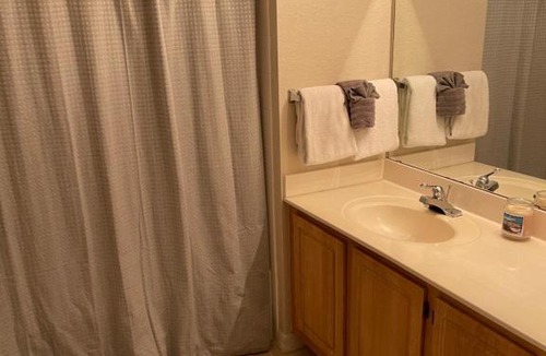Venetian Bay Villages Apartment | 20 minutes to Disney. 4BR, 3BTH. Beautiful and cozy townhouse. All amenities of a resor.