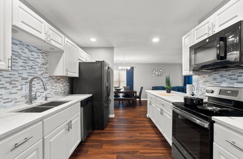 North San Antonio - SAT House | 20 minutes to down town secluded home with grill