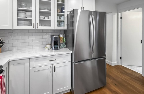 Milford Condo | 20% new property Sale - Family-Friendly Gem Walk to Town & Train Fully Renovated Victorian