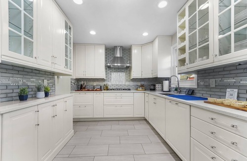 Constable Hook House | 20% Off 6br Home 3 parking spaces, Chef’s Kitchen