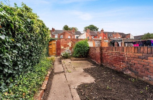 Doncaster House | 20% off! Boutique Doncaster Abode - Sleeps 6!