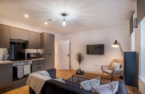 Whitburn House | 20% Off House For Rent