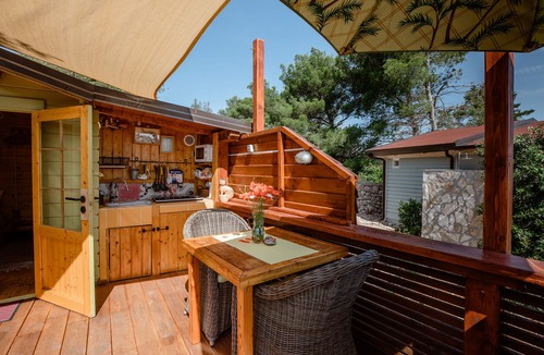 Rogac House | !20%OFF in May!/Tree House for couples with a terrace near the ocean