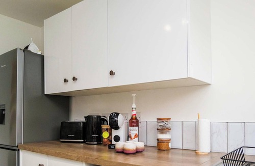 Bilston House | 20%OFF - Modern 3BR Contractor Stay - Parking