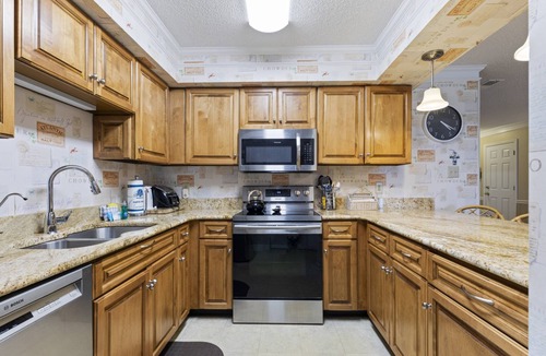 Surfside Beach Condo | *20% Off New Stays Through May*
