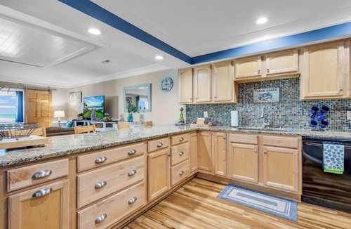 Surfside Beach Condo | *20% Off New Stays Through May*