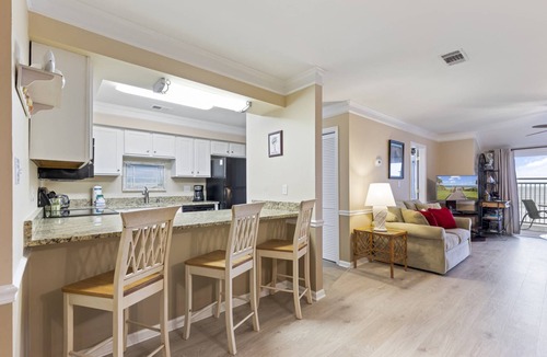 Surfside Beach Condo | *20% Off New Stays Through May*