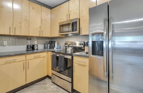 Southside Apartment | 20% Off The Jax Luxe Pad