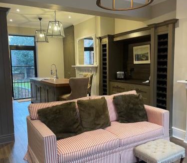 Pontrilas House | 20 Sansome Walk