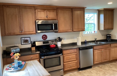 Fishers Hill House | 200 Acre Shenandoah River Retreat Stunning Views Kayaks 1-Mile River