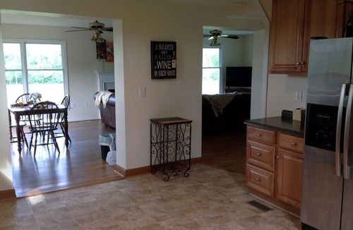 Fishers Hill House | 200 Acre Shenandoah River Retreat Stunning Views Kayaks 1-Mile River
