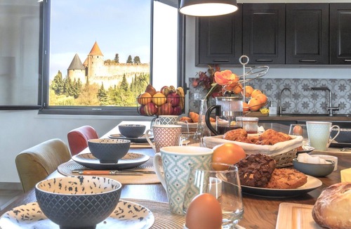 Carcassonne Villa | 200 meters from the Cité, luxury 2jacuzzis villa and heated swimming pool