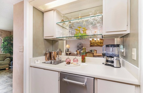 Litchfield by the Sea House | 200 STEPS Bed to BEACH OCEANFRONT LUXURY 6 Guests. PREMIER PROPERTY and HOST