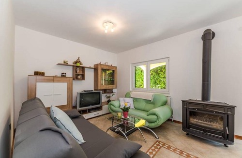Lovinac House | 2000 m² House ∙ 4 bedrooms ∙ 8 guests
