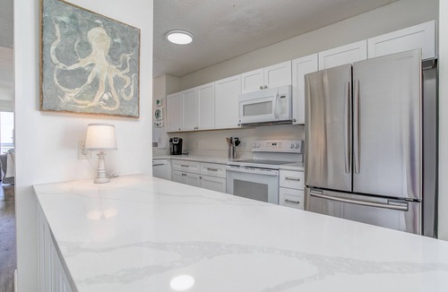 Ono Island Condo | 2000sqft Beachfront Beauty on Perdido Key.