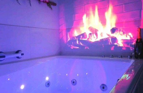 Quartier des Eaux-Claires Apartment | 🏠 2005🔥 Double Jacuzzi 🛁appart Cosy 🚊 Tram à 50m