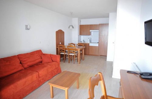 La Mongie Apartment | 200m from shops, view ski slopes, swimming pool, terrace, parking, tv, ski locker, 30-35m²