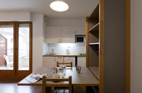 Brides-les-Bains Apartment | 200m from ski lifts, 2nd floor, balcony, 24m², Brides Les Bains