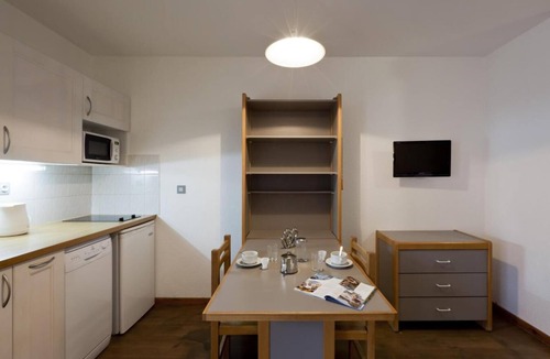 Brides-les-Bains Apartment | 200m from ski lifts, 2nd floor, balcony, 24m², Brides Les Bains
