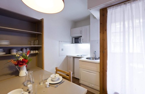 Brides-les-Bains Apartment | 200m from ski lifts, 3rd floor, balcony, 25m², Brides Les Bains