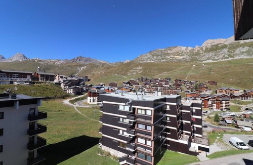Le Lavachet Apartment | 200m from ski slopes, 2nd floor, terrace, balcony, tv, ski locker, 37m², Tignes