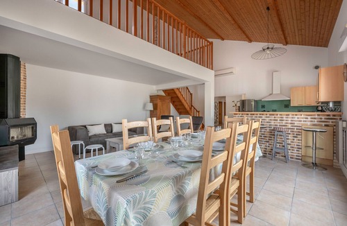 La Plaine-sur-Mer House | 200m from the sea, 6 adults and 4 children