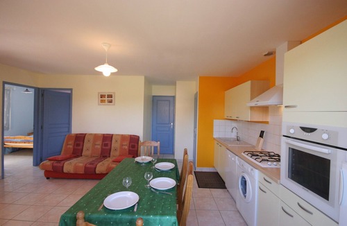 Casteljau House | 200m from the river: 3-star gite with swimming pool