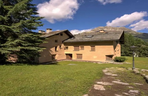 Surlej Ski Chalet | 200M FROM THE SKI SLOPE/MOUNTAIN LIFT-IN THE PRISTINE ENGADIN SWITZERLAND