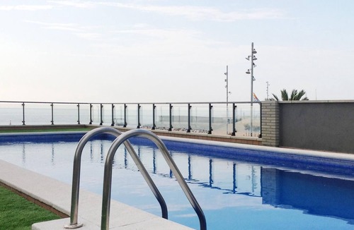 Badalona Apartment | 201. Badalona New Beach Patí