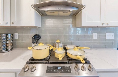 Nauck House | 2014 S Langley · NewBuild*KingBed*PrvBackyard*Park4*10mins->DC