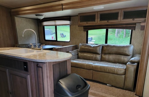 Traverse City House | 2016 Shadow Cruiser we deliver to your campsite
