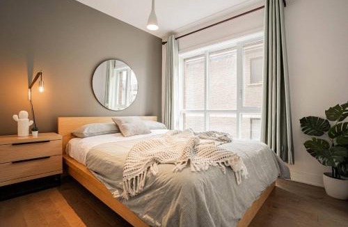 Cote-Des-Neiges—Notre-Dame-De-Grace Apartment | 202 - Modern Exquisite Suite with Gym,Parking, near DT&Airport