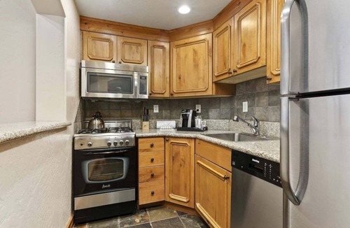 Midway Villa | 2020/22 | Premium 2BR Villa | Full Kitchen + Pool