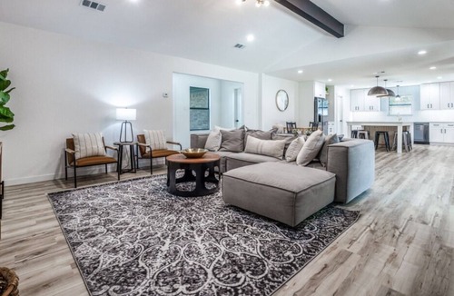 Grapevine House | 2022 remodel-Beautiful Grapevine home.