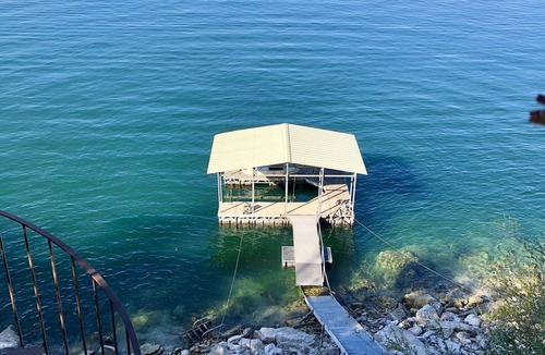 Hughes Park Lake House | 2024 Newly Renovated - NEW PHOTOS - Private dock in the water, 2 Master Bedrooms