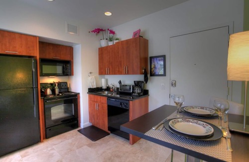 South Pointe Condo | 2025 Discounted! ★ South of 5th Art Deco Condo in South Beach Best Neighborhood★